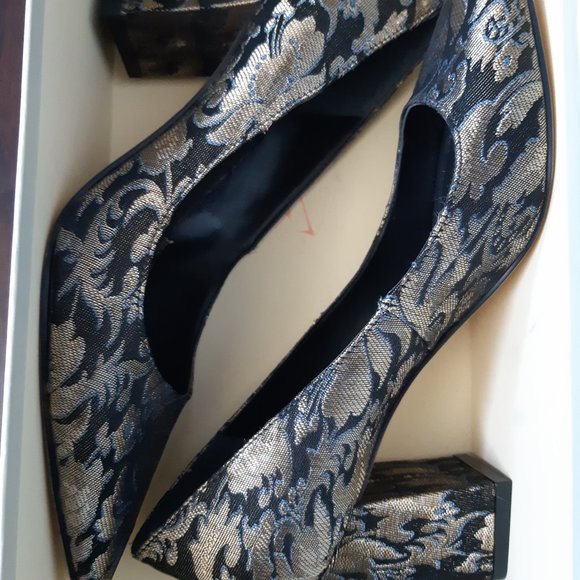 Brand new Marc Fisher heels - Picture 6 of 6